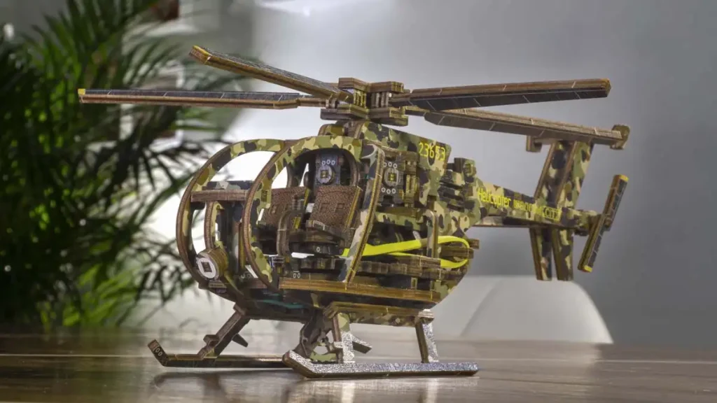 Wooden Puzzle 3D Helicopter Limited Edition Opis 102