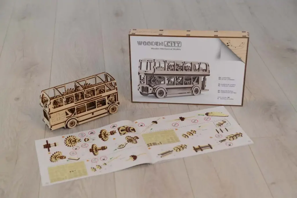 Wooden Puzzle 3D London Bus Opis 6