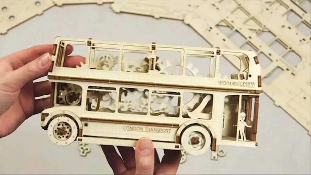 Wooden Puzzle 3D London Bus Opis 10