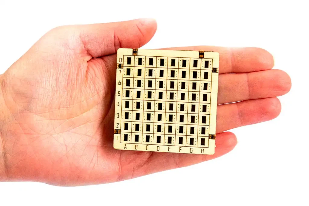 Wooden Puzzle 3D Game Checkers Opis 1