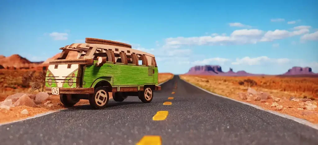 Puzzle drewniane 3D samochód - Retro Ride 1 opis 1