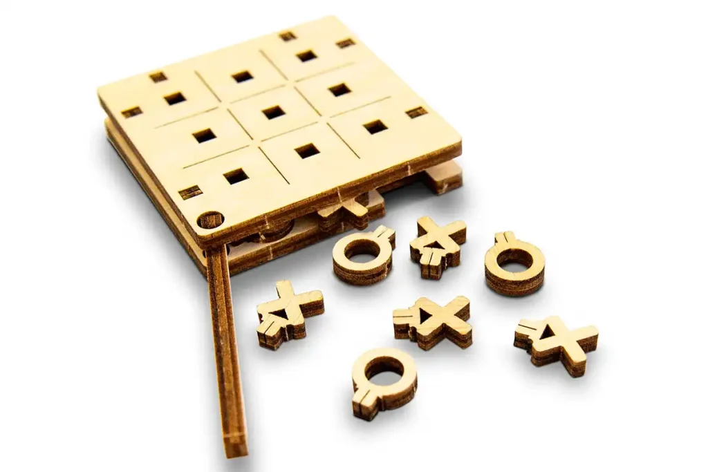 Puzzle 3D drewniane - Kółko I Krzyżyk 1 opis 3
